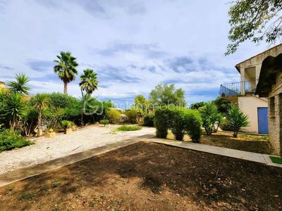 Villa - 214 m² - 9 pièces