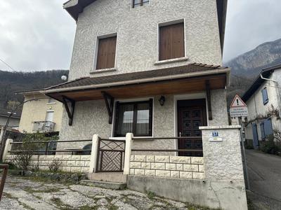 Maison - 76 m² - 4 pièces