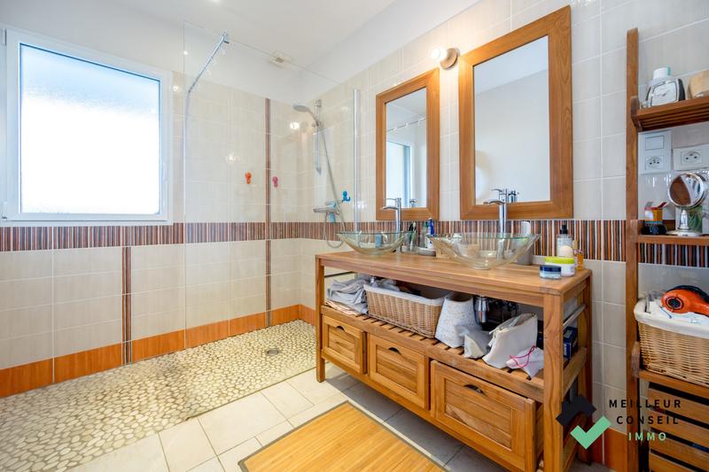 Maison contemporaine - 165 m² - 4 pièces