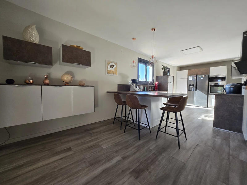 Mas - 536 m² - 16 pièces