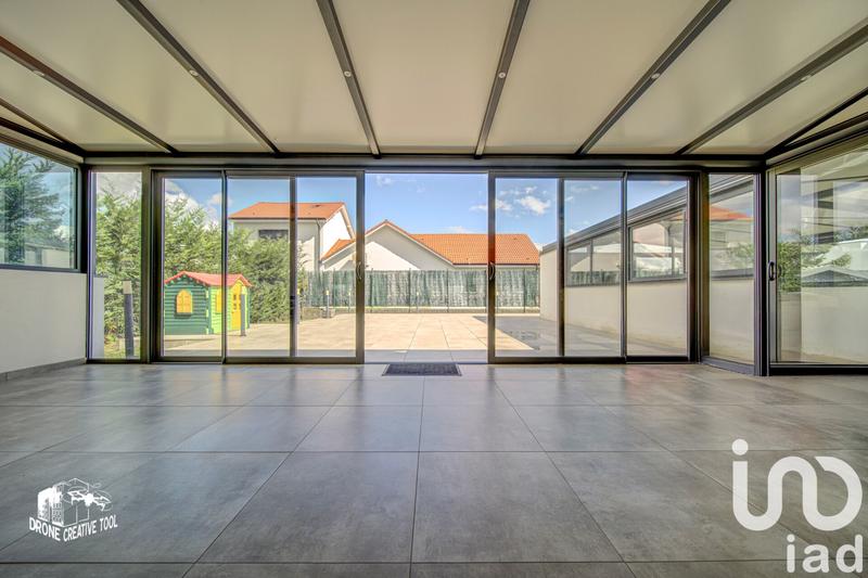 Maison - 230 m² - 7 pièces