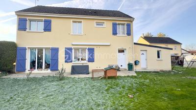 Maison - 168 m² - 8 pièces