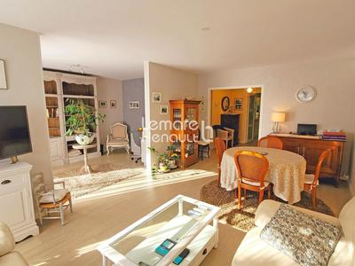 Appartement - 96 m² - 5 pièces