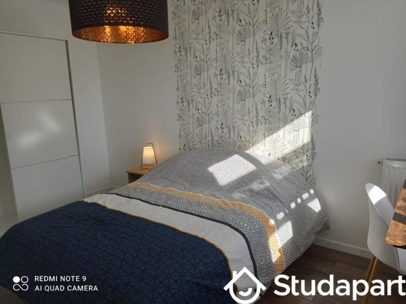 Chambre - 10 m² - 1 pièce