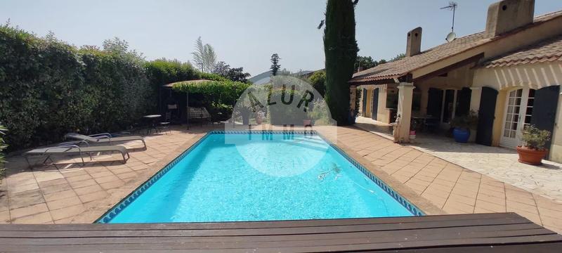 Maison - 160 m² - 5 pièces