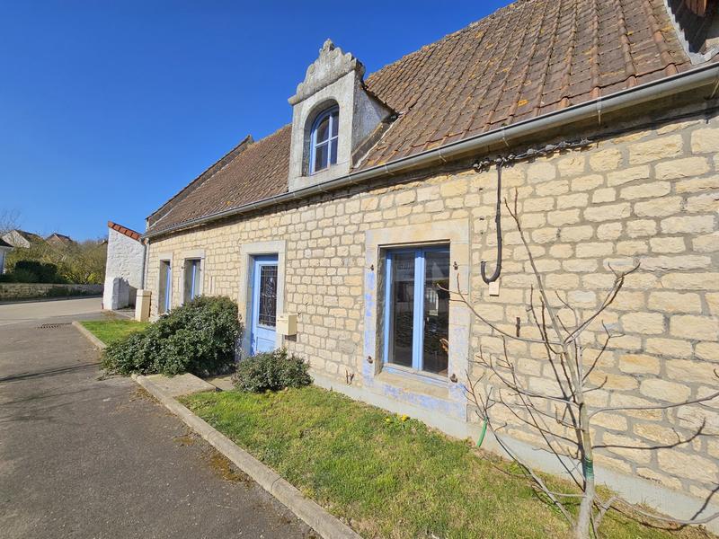 Maison - 280 m² - 10 pièces