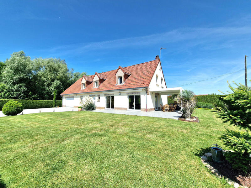 Maison - 270 m² - 6 pièces