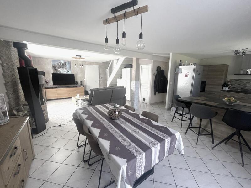 Maison - 114 m² - 4 pièces