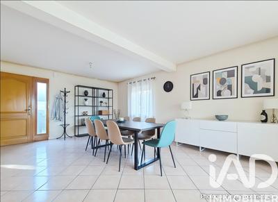 Maison - 180 m² - 7 pièces