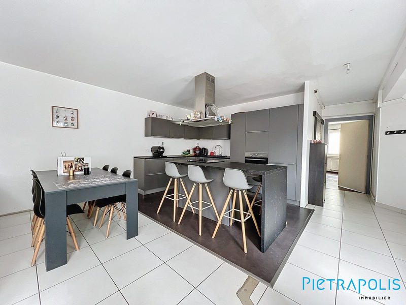 Appartement - 136 m² - 4 pièces