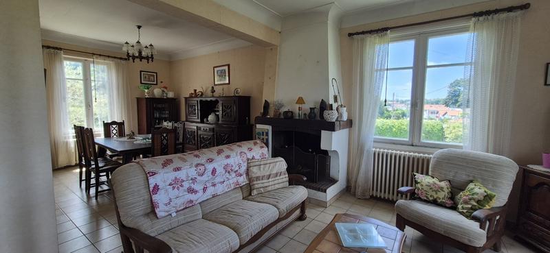 Maison - 153 m² - 8 pièces