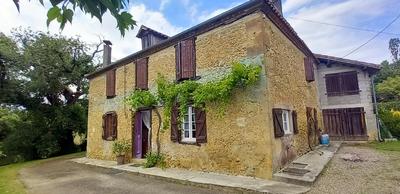 Maison - 170 m² - 8 pièces