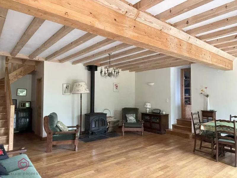 Maison - 150 m² - 5 pièces