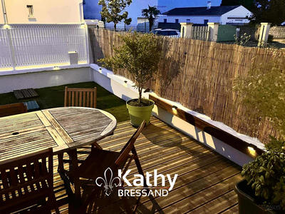 Maison - 90 m² - 4 pièces