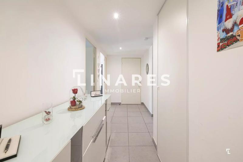 Appartement - 90 m² - 4 pièces