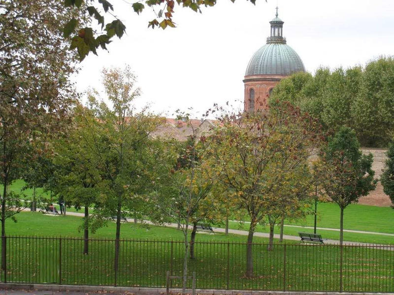 Immeuble - 17 m² - 7 pièces