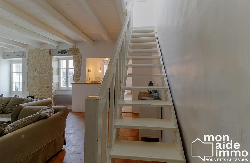 Maison traditionnelle - 139 m² - 6 pièces