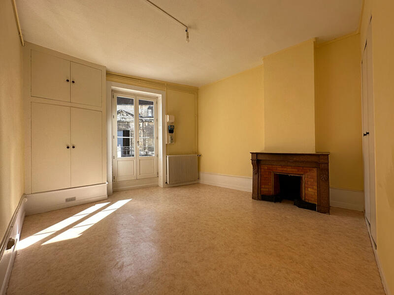 Immeuble - 9 pièces