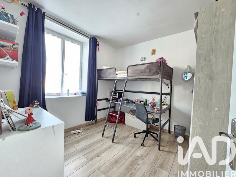 Maison - 240 m² - 11 pièces