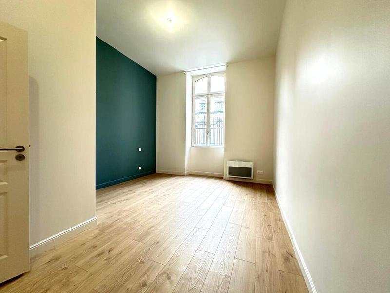 Appartement - 110 m² - 4 pièces