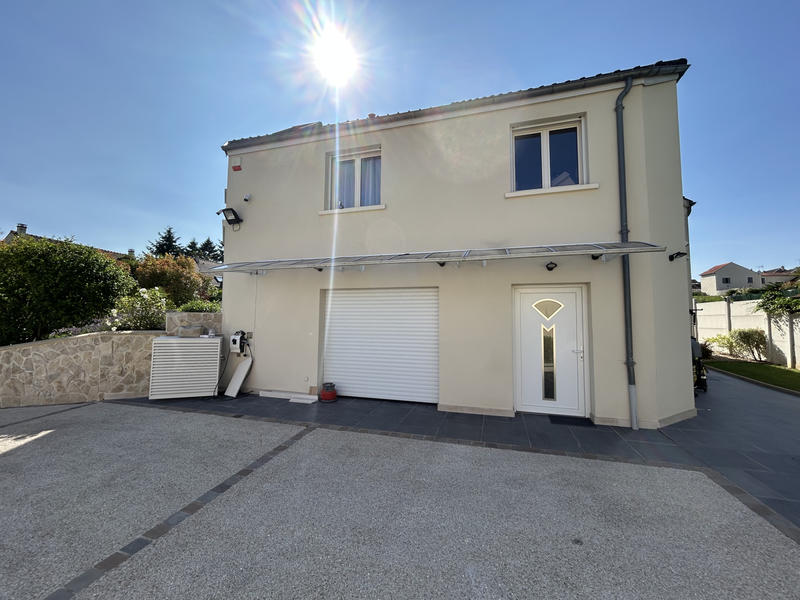 Villa - 310 m² - 11 pièces