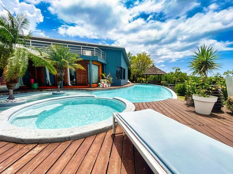 Villa - 300 m² - 6 pièces