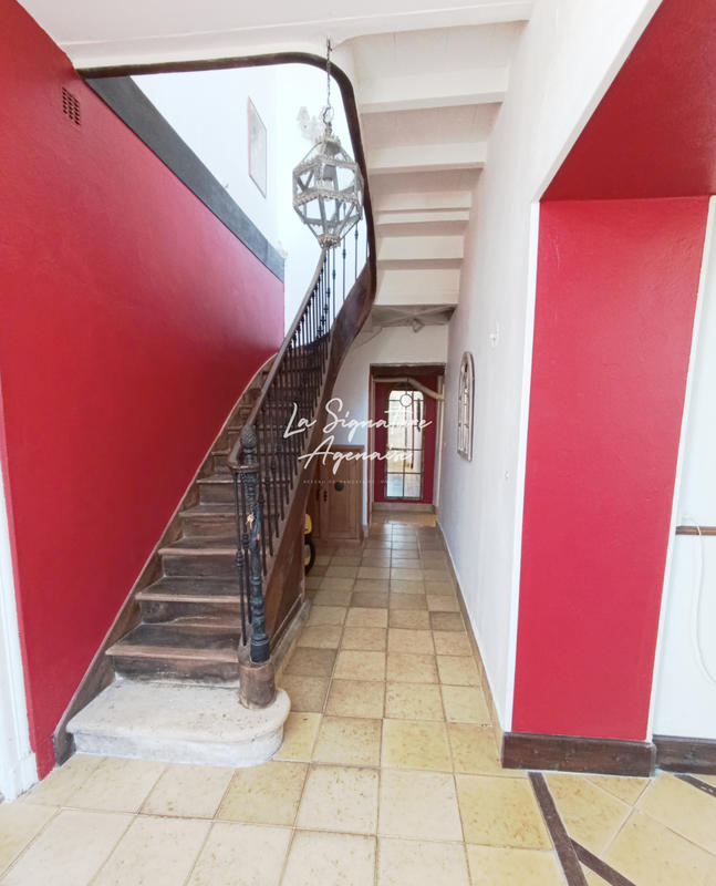 Propriété - 297 m² - 10 pièces