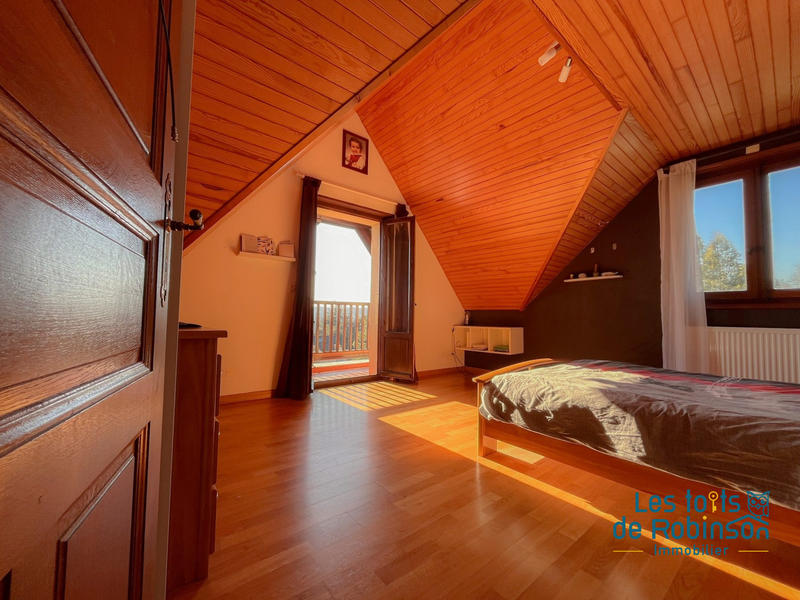 Maison - 184 m² - 7 pièces