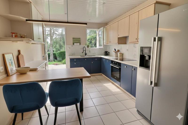 Maison - 210 m² - 7 pièces