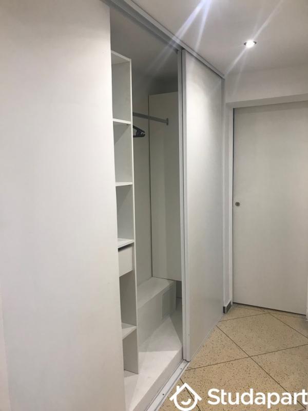 Chambre - 9 m² - 1 pièce
