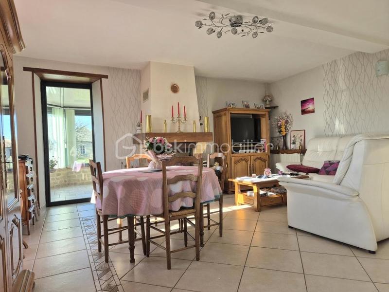 Demeure - 125 m² - 6 pièces