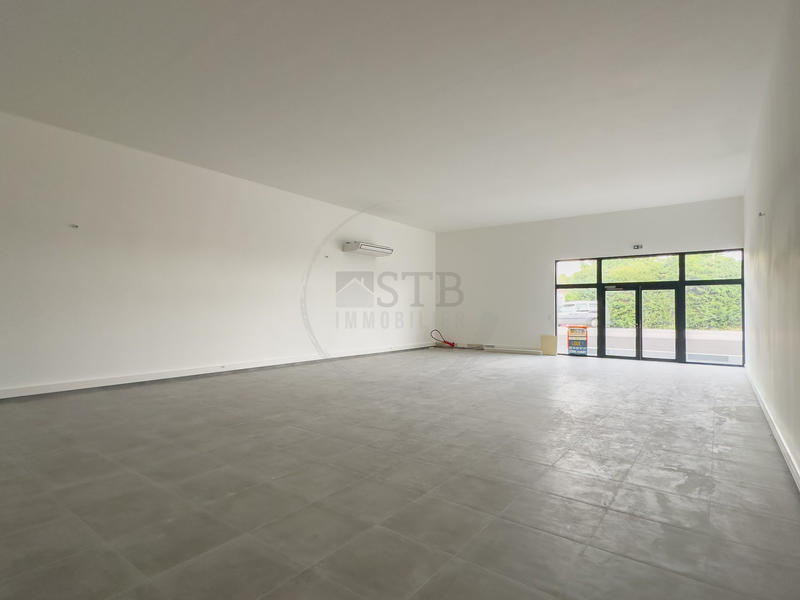 Local commercial - 169 m²