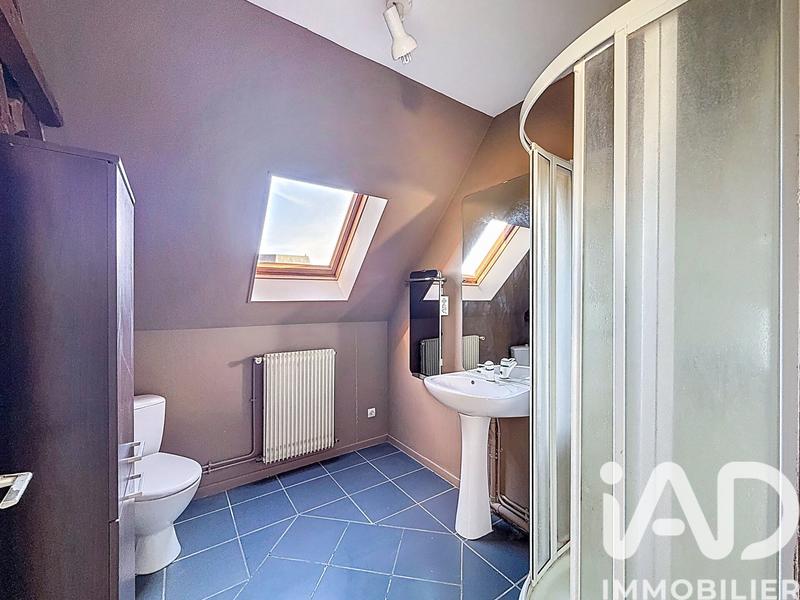 Maison - 208 m² - 7 pièces