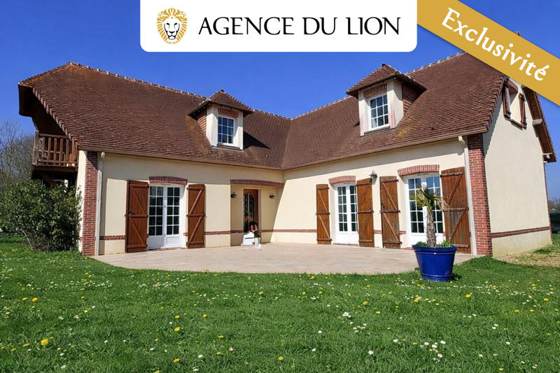 Maison traditionnelle - 220 m² - 8 pièces