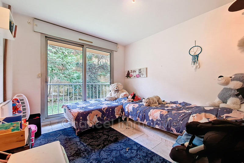 Appartement - 77 m² - 3 pièces