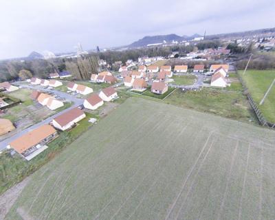 Terrain de lotissements - 403 m²