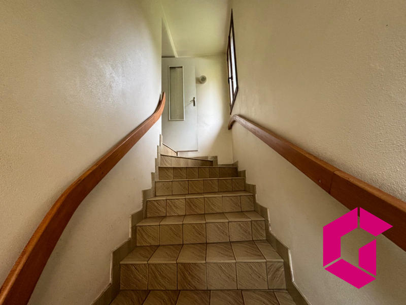 Maison - 170 m² - 10 pièces