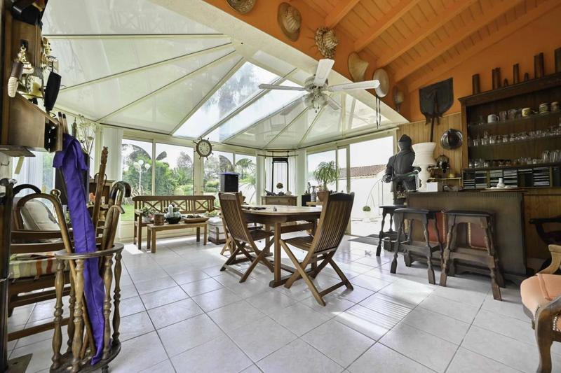 Maison - 184 m² - 8 pièces