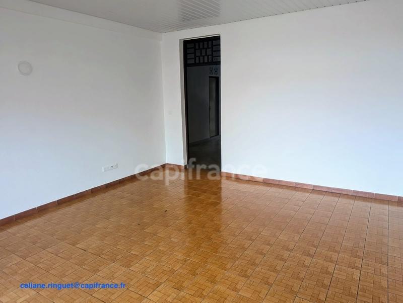 Immeuble - 247 m² - 11 pièces