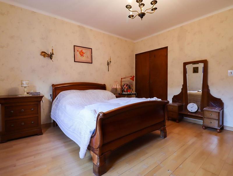 Maison - 260 m² - 12 pièces