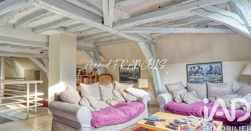 Maison - 376 m² - 9 pièces