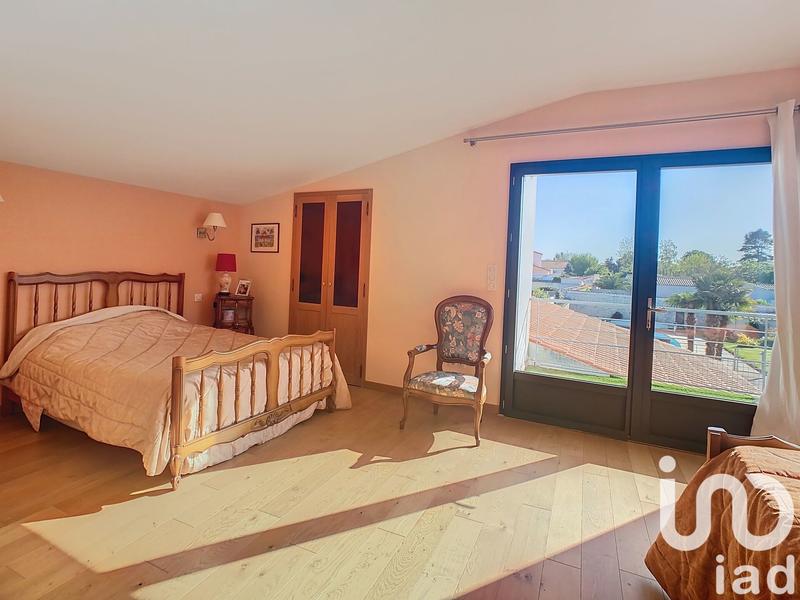 Maison - 223 m² - 6 pièces