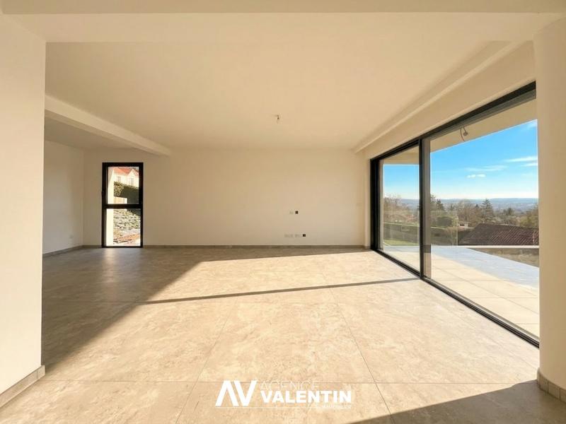 Maison - 180 m² - 6 pièces