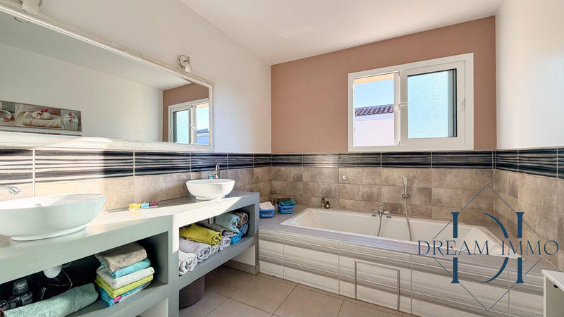 Maison contemporaine - 157 m² - 6 pièces