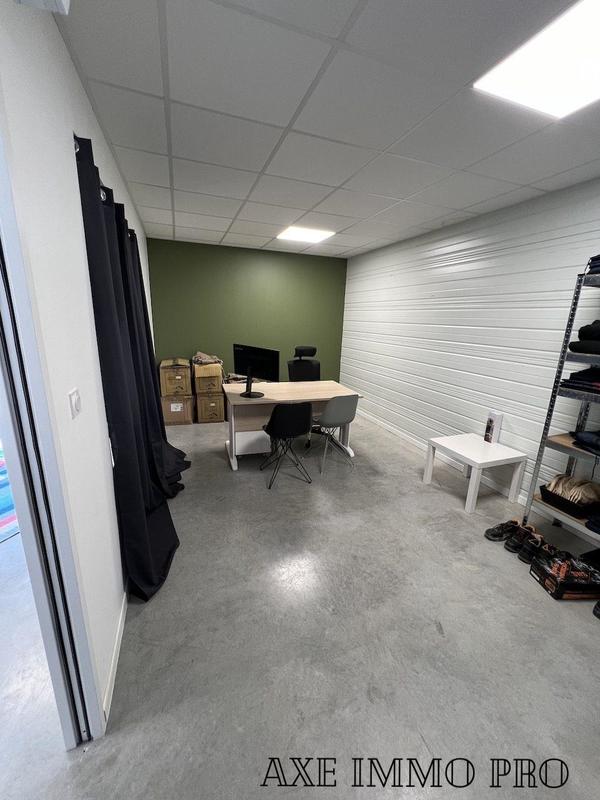 Bureau - 150 m² - 6 pièces