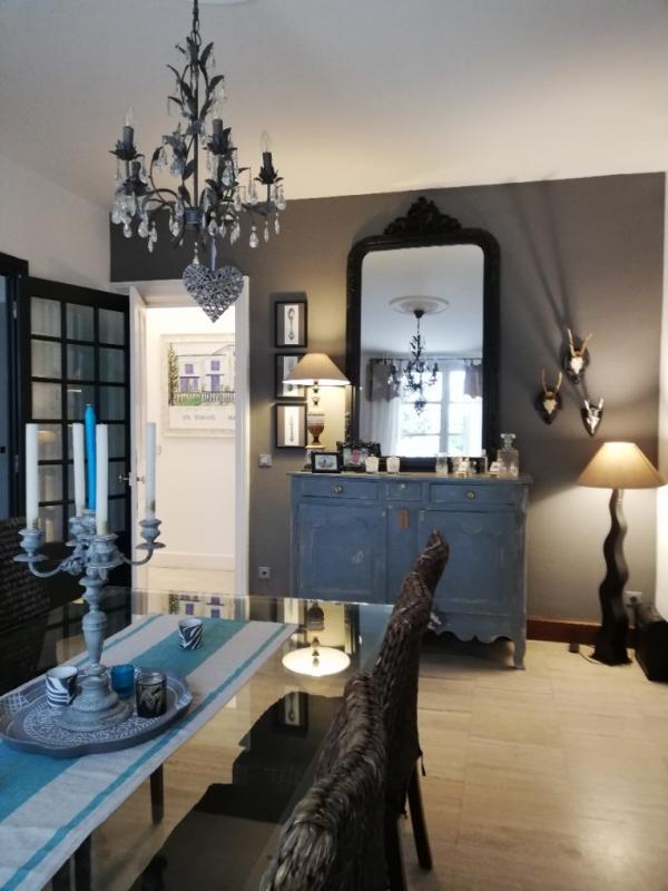 Maison - 252 m² - 9 pièces