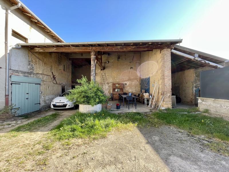 Maison ancienne - 276 m² - 3 pièces