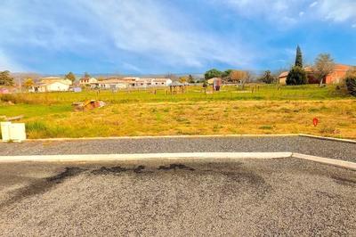 Terrain constructible - 717 m²