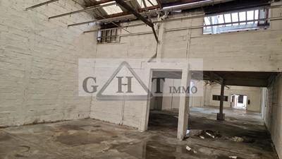Entrepôt - 670 m²