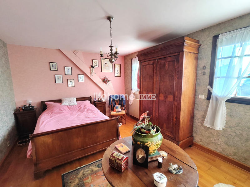 Maison - 253 m² - 8 pièces